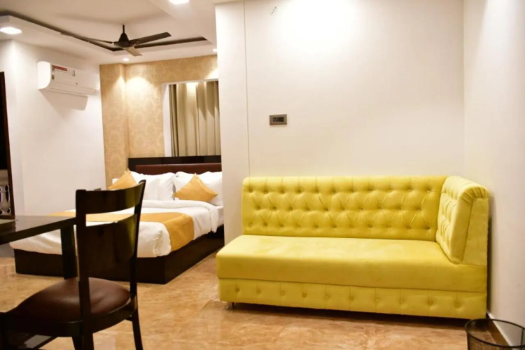 Hotel Grand Lotus Inn