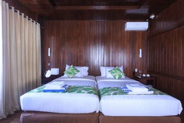 2 Bedrooms Family Villa beachfront