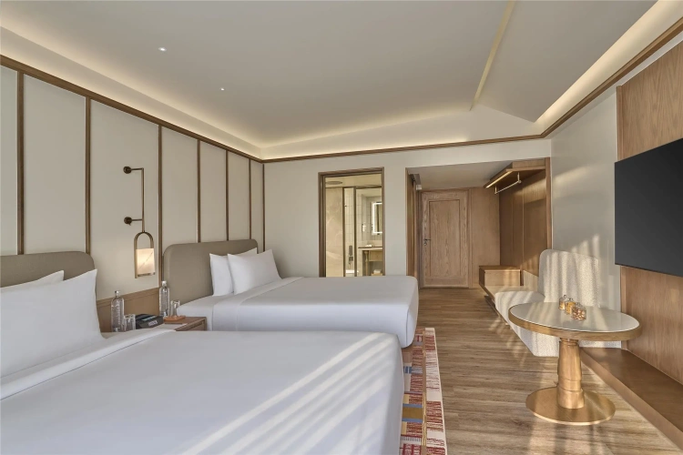 Standard Twin room with balcony