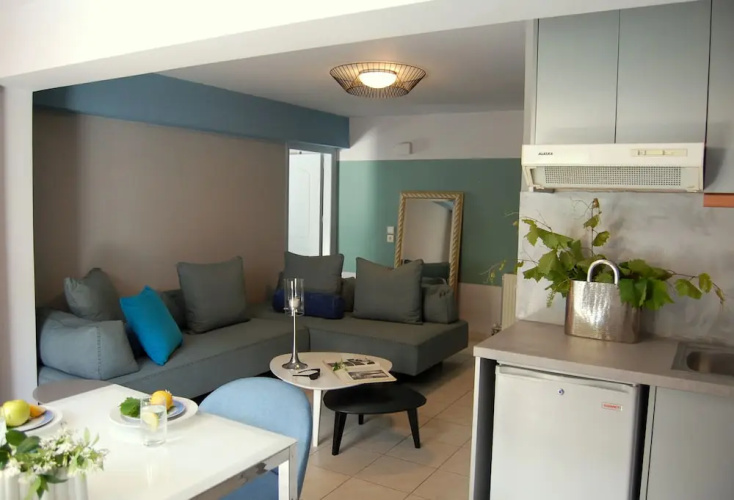 Alkyoni Studios & Apartments