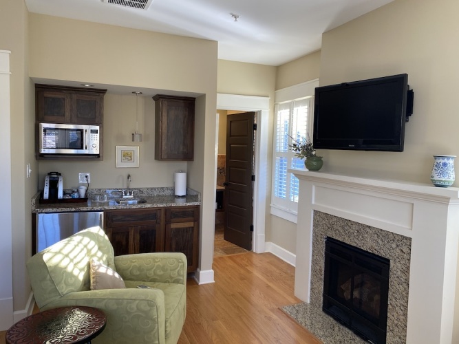 Showers Inn photo 25