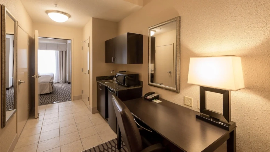 1 Bedroom Suite