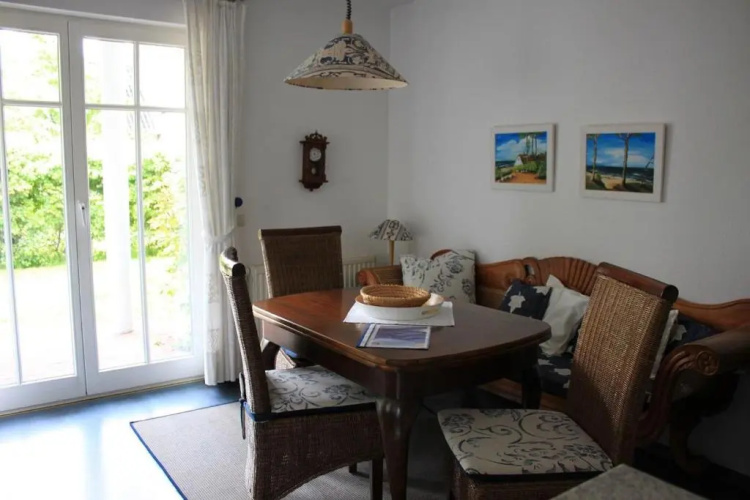 Alte Reihe 9 Wohnung 1