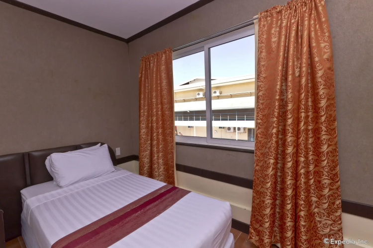 Holiday Spa Hotel