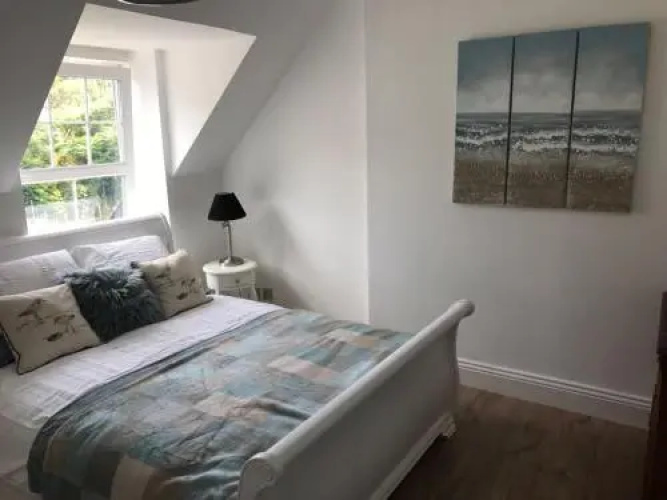 5, Sandleigh Apartment