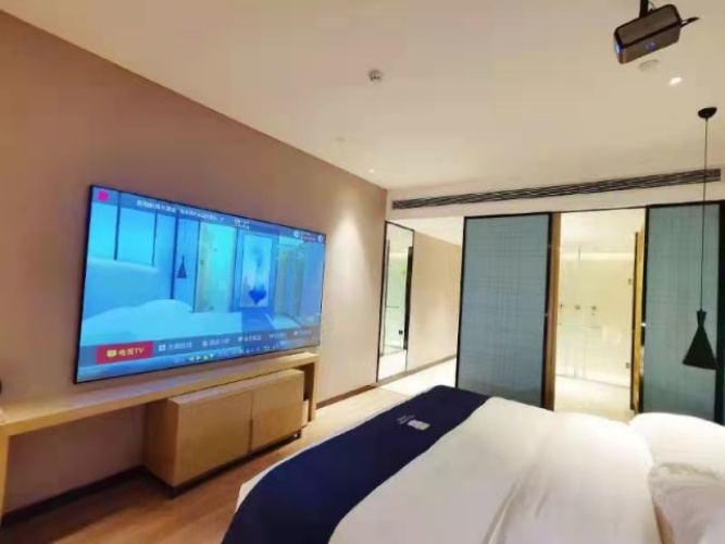 Standard Double room with street view
