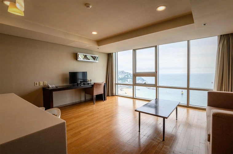 Junior Suite with ocean view