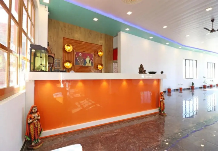 OYO 26832 Hotel Ratnodaya