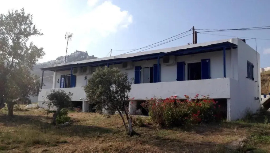 ELEFTHERIA rooms