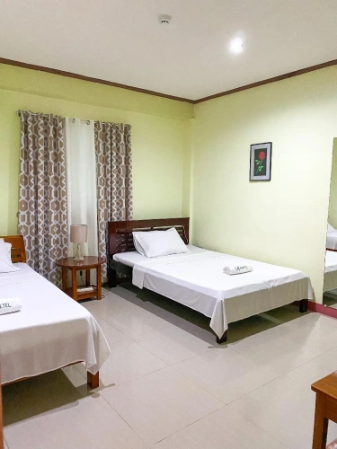 Standard Triple room