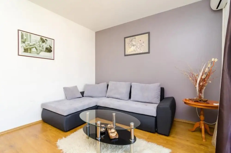 Apartment Bava