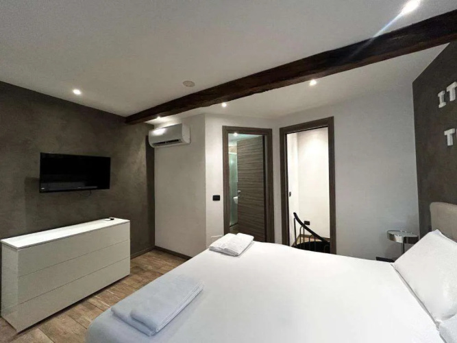 Leonardo Duplex Apartment