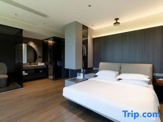 2 Bedrooms Deluxe Suite