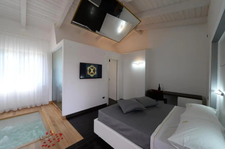 X Hotel