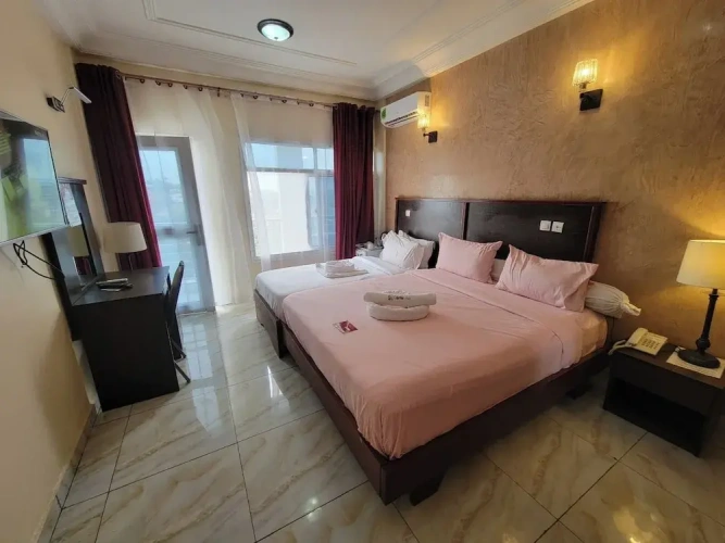 Standard Triple room