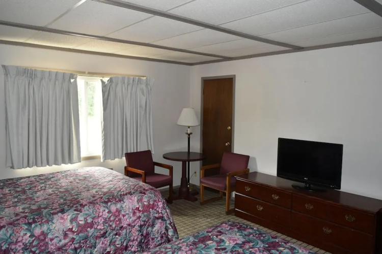 Countryside Inn