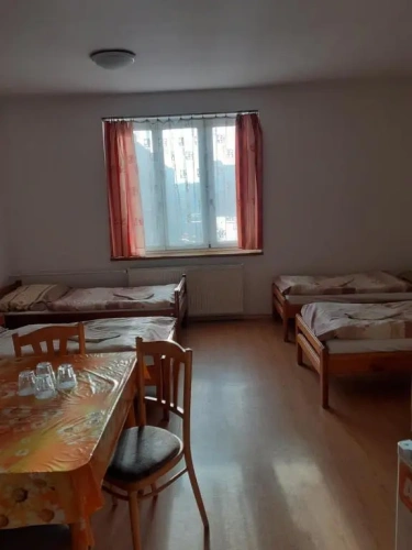 Economy Quintuple room
