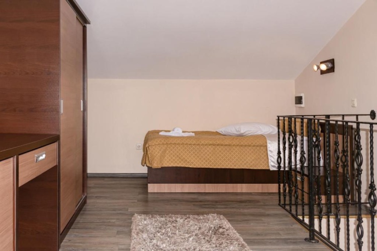 Standard Quadruple Duplex room