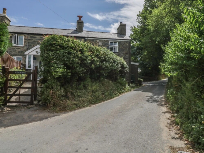 1 Penygroes