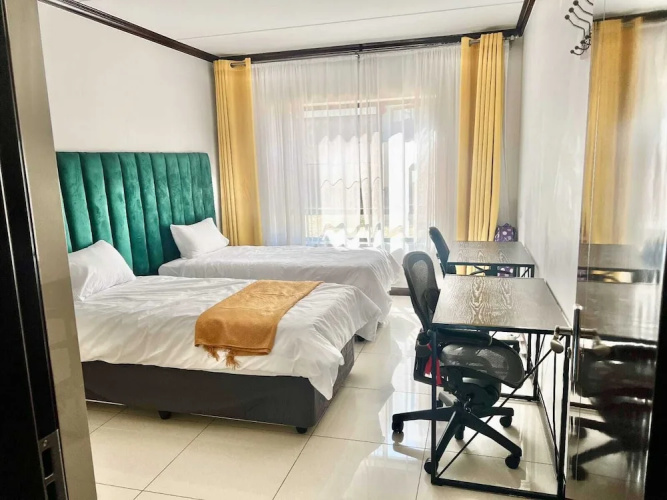 3-bedroom Luxury Apartment