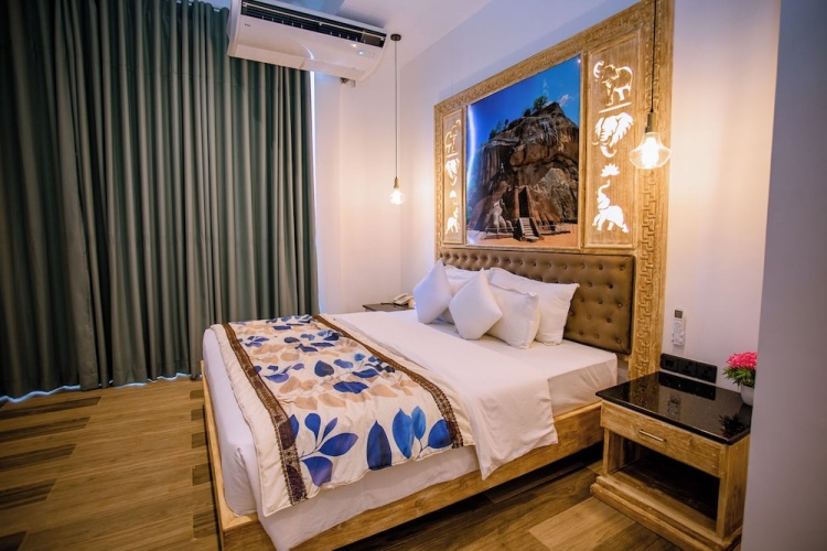 Deluxe Double room with partial ocean view