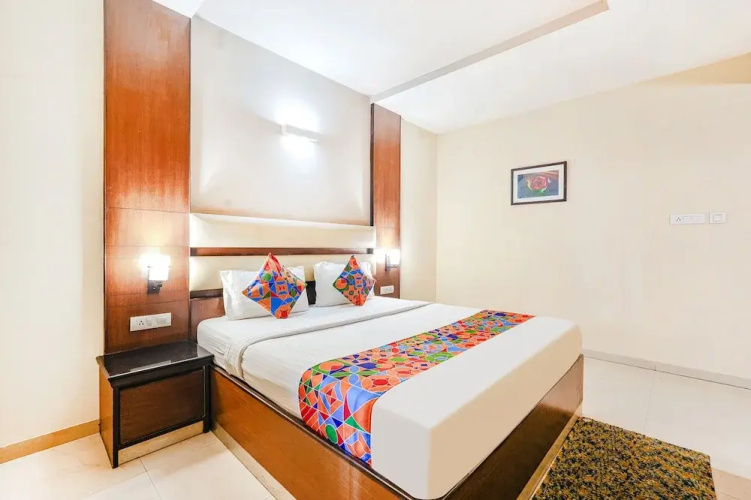 FabHotel Shreyas Shack