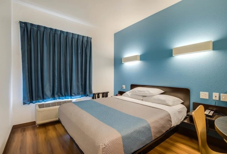 Standard Double Suite