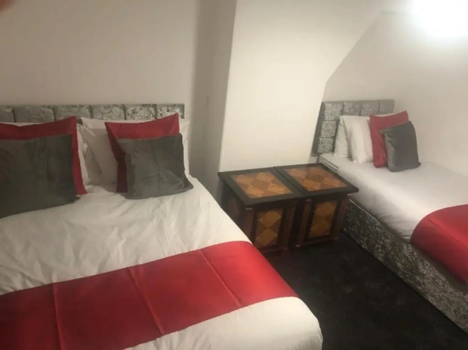 Standard Triple room