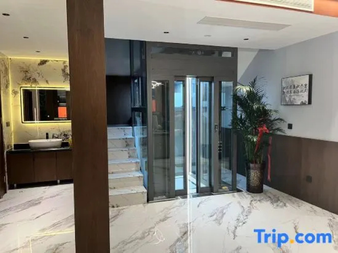 Longxuan Residence Light Luxury Elegant Accommodation