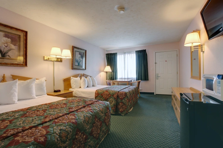 Standard Quadruple room