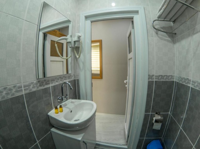 Economy Triple room