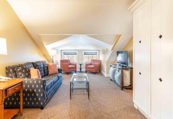 2 Bedrooms Double Suite with balcony