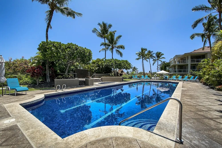 Vista Waikoloa by RedAwning