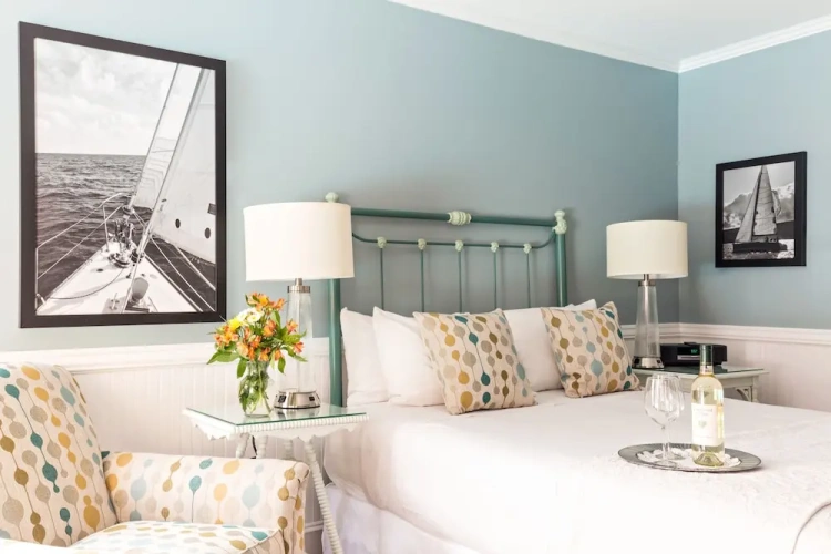 Standard Double room with pool view