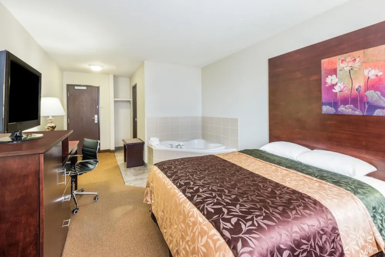 Super 8 Innisfail
