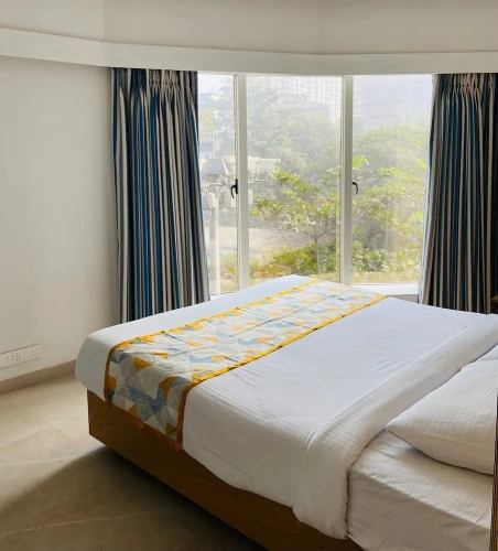 2 Bedrooms Double Apartment with city view