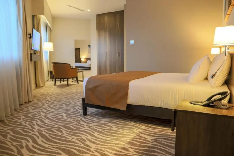 Standard Double Suite