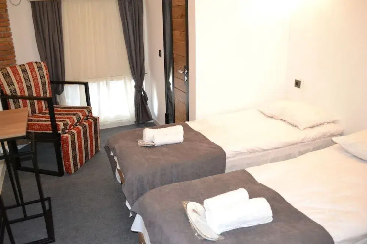 Hotel Baratashvili 12