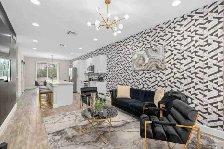 Super Epic- Sleeps 32 TWO Separate Townhomes
