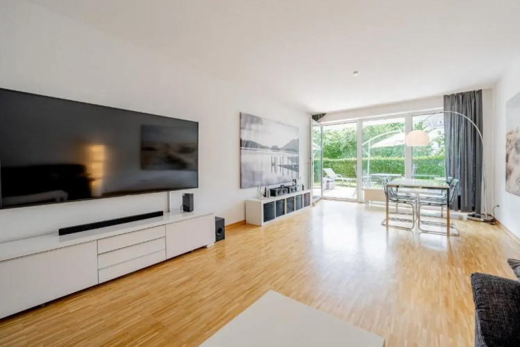 ID 7029 - Private Apartment