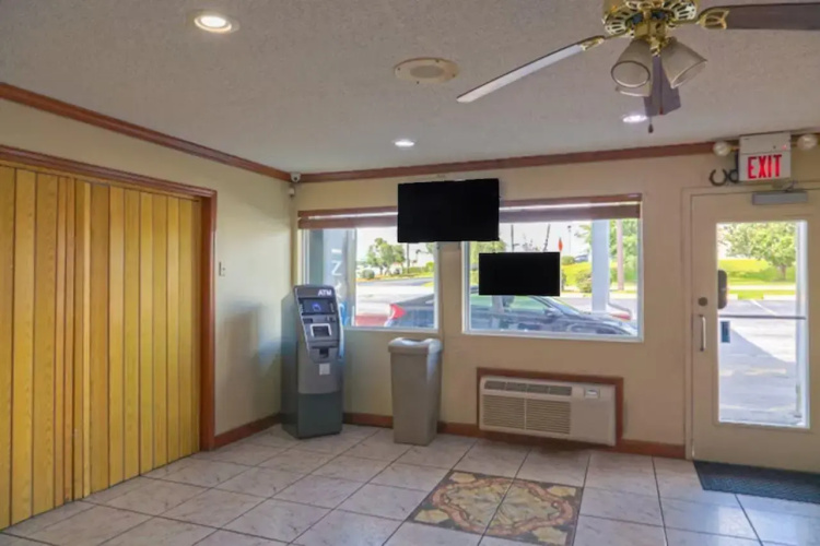 Howard Johnson Inn Ashburn