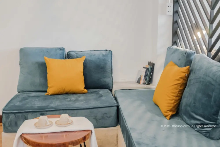 Parfait Studio private Balcony CBD