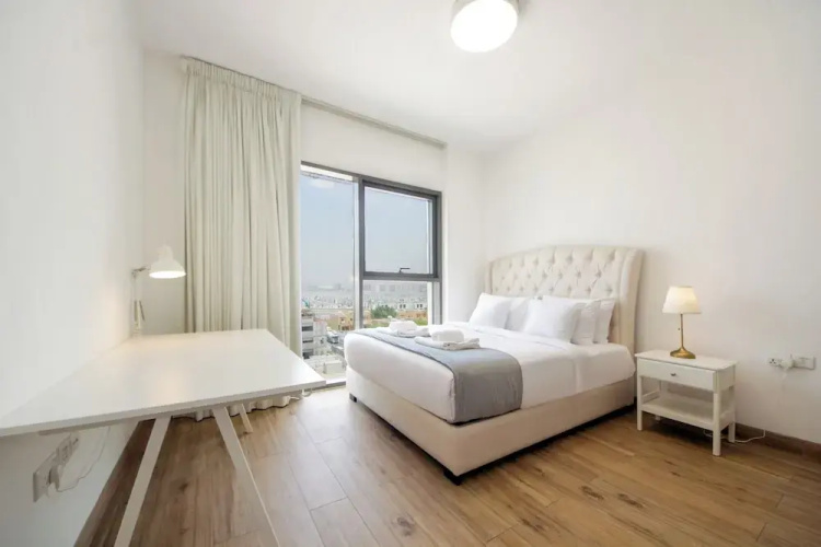 Silk Valley-Luxury 1B in prime location