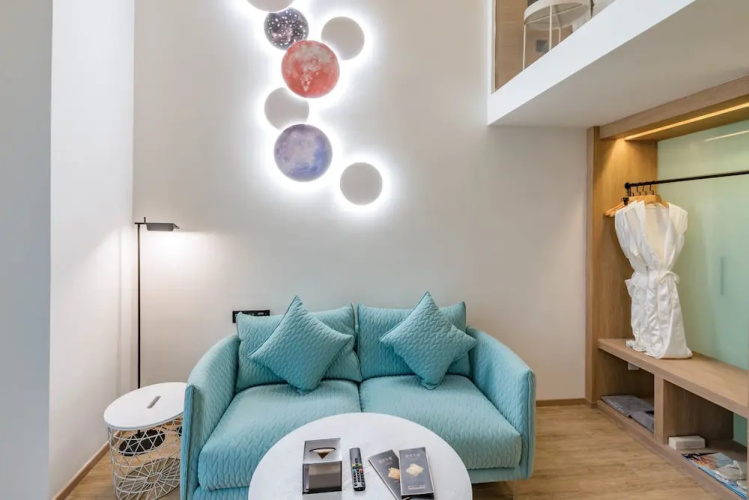 Rezen Sunbow Hotel