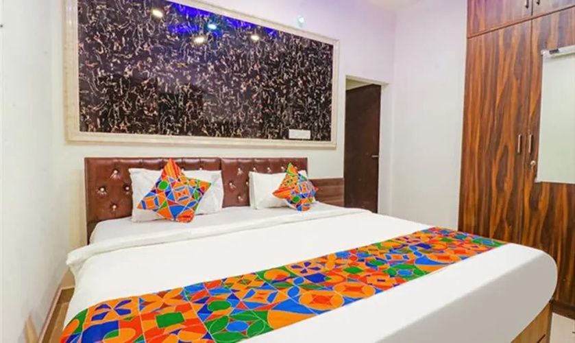 Fabhotel Elite Inn