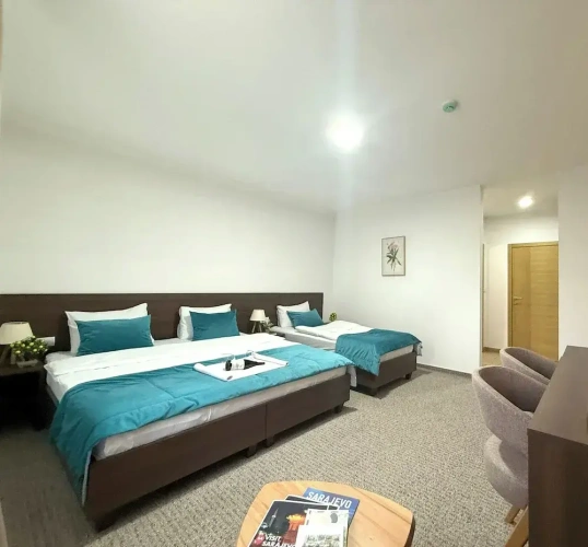 Standard Triple room with pool view