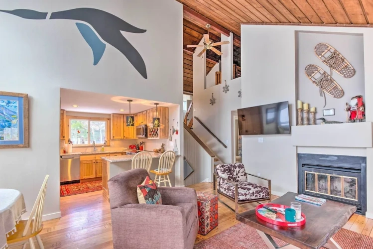 4 Bedrooms Apartment with balcony