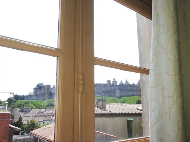 Standard Double room with city view