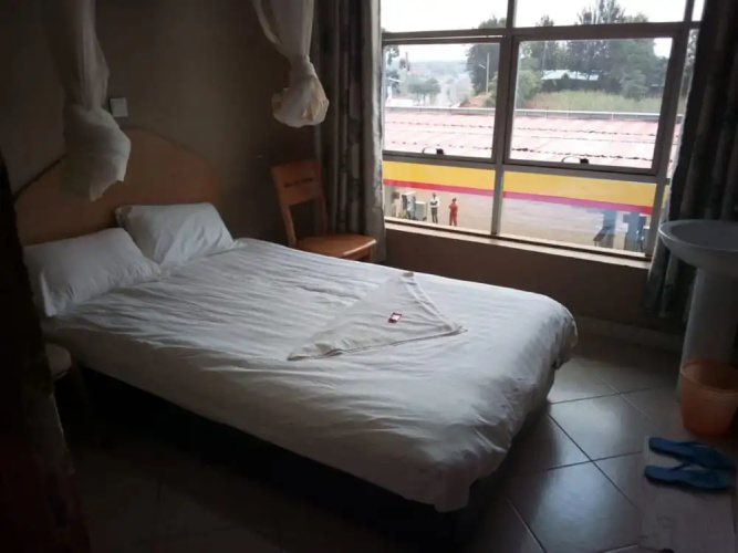 Summit Guest House & Grill