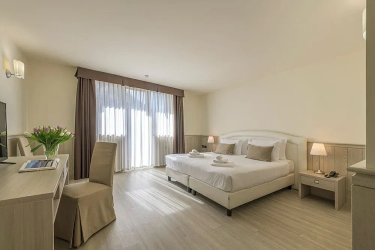 Superior Double room with balcony and with golf view